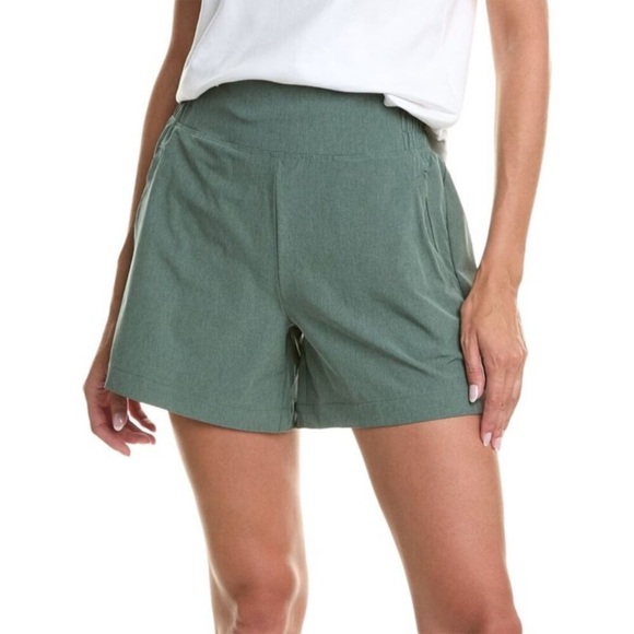 Marika Pants - Marika Women's Green Finley Shorts size XS EUC